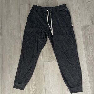 Vuori performance jogger